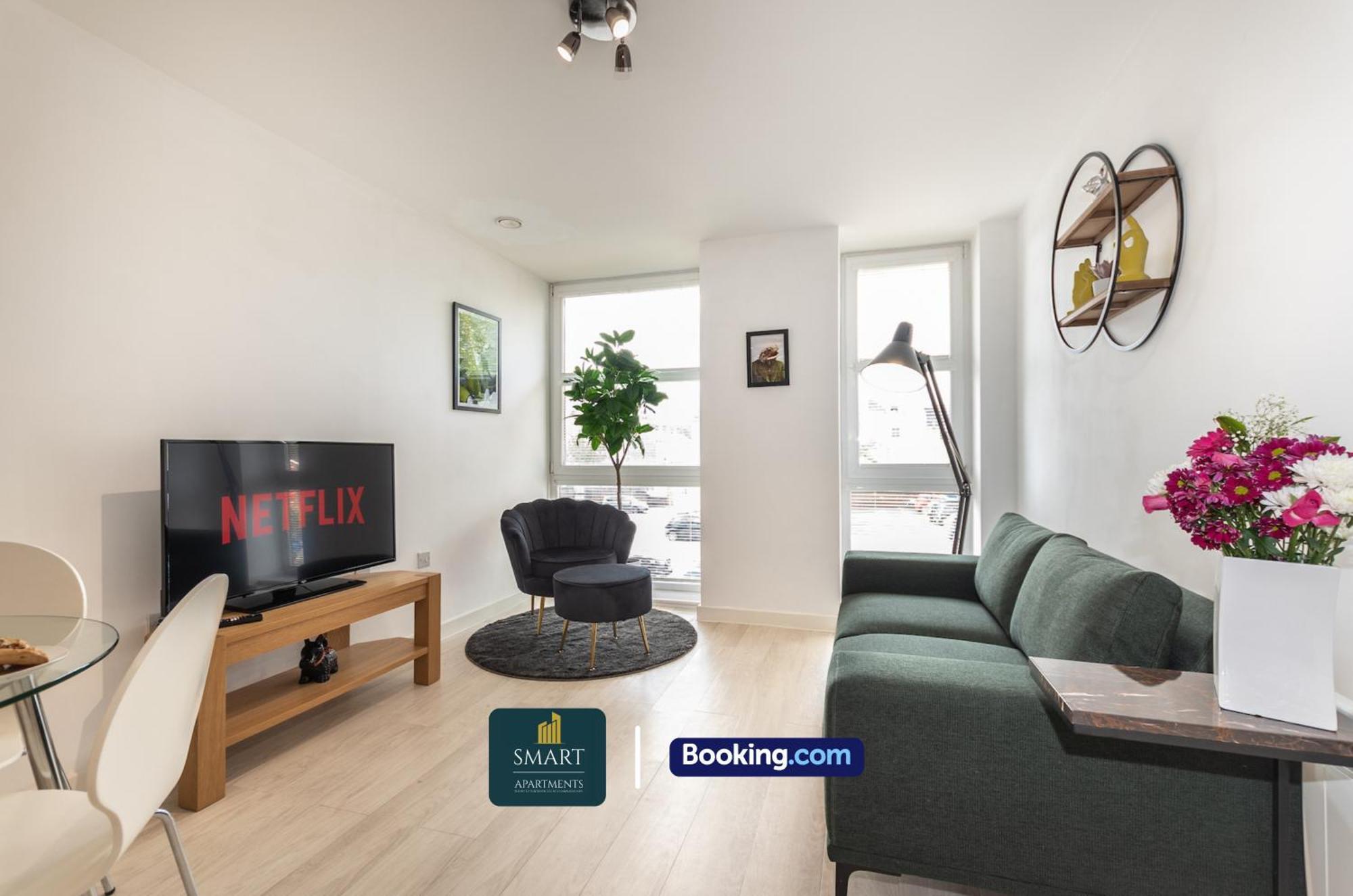 Spacious City Center Apartment By Smart Apartments Short Lets & Serviced Accommodation Apartment Southampton With Free Wifi Exterior photo