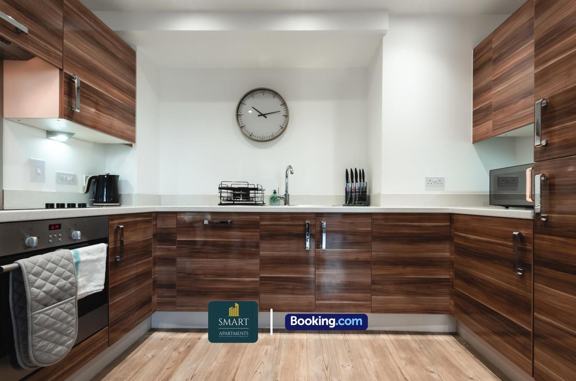 Spacious City Center Apartment By Smart Apartments Short Lets & Serviced Accommodation Apartment Southampton With Free Wifi Exterior photo